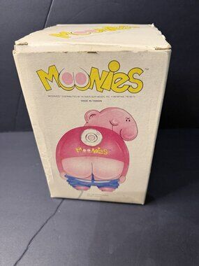 Vintage Original Moonies Car Window Novelty Prank Toy 1980s 8” Tall